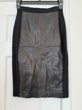Vanilla Elements leather pencil skirt - size small / 34